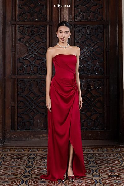 Angeletta Dress in Burgundy Red